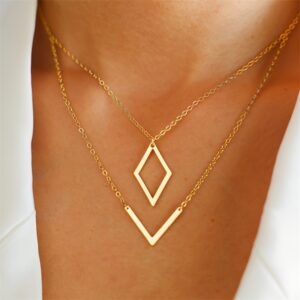 Women’s Stainless Steel Fashion Stylish And Personalized Geometric Pendant Necklace