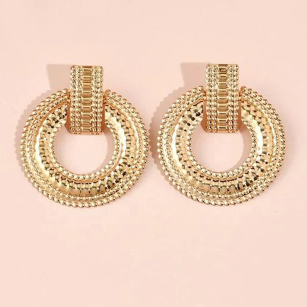 Eye-catching Hollow Round Earrings Women's Retro Fashion Creative Design - Image 3