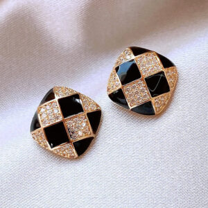 Women’s Chessboard Plaid Stud Earrings