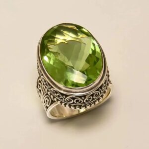 Fashion European And American Style Heavy Industry Wide Engraving Inlaid Emerald Shiny Ring